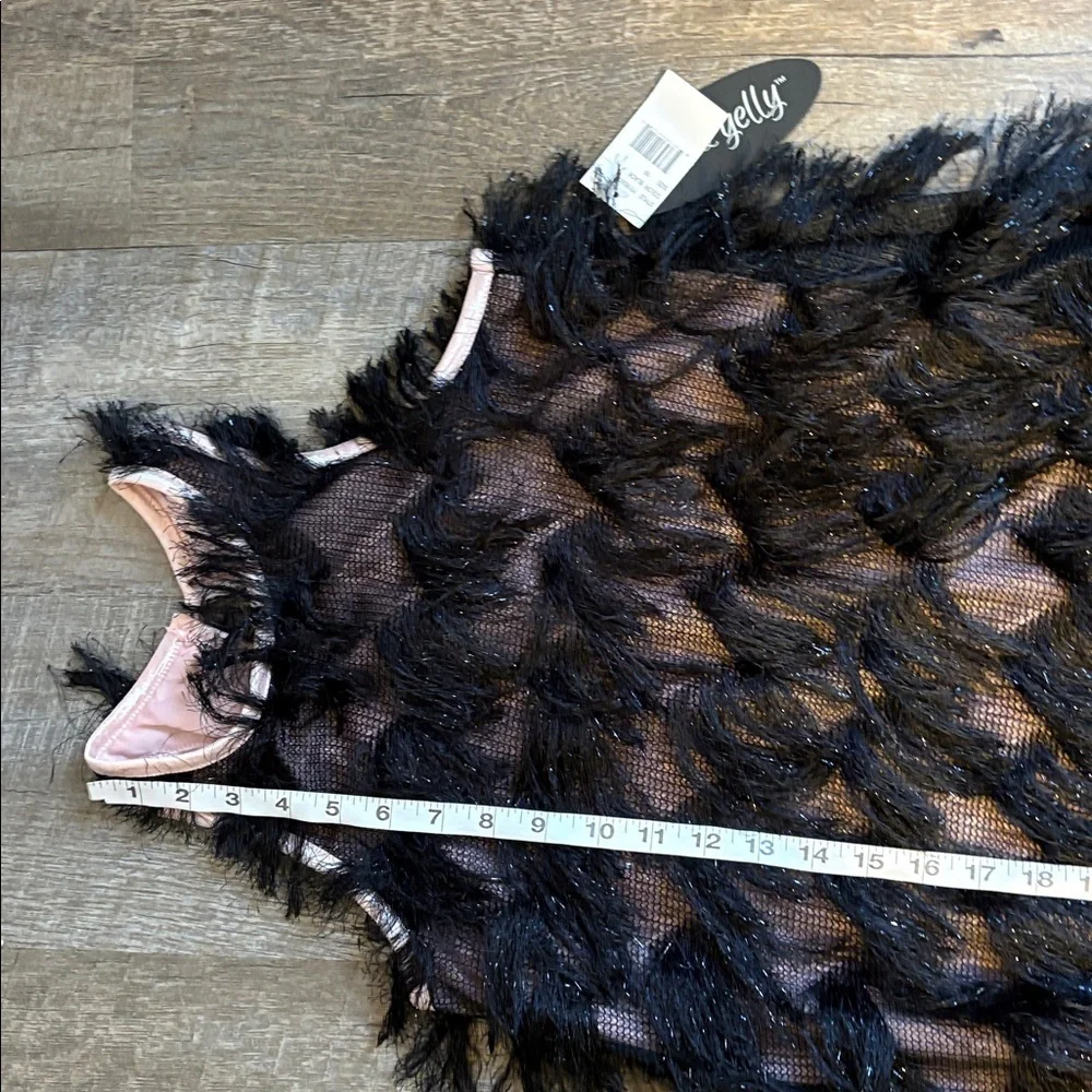 Ava & Yelly Black Sleeveless Eyelash-Pattern Fringe Trim Swing Dress size 16